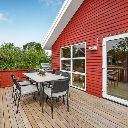2 Bedroom In *